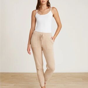 NEW BAREFOOT DREAMS COZYCHICC ULTRA LITE JOGGER the color is SOFT CAMEL